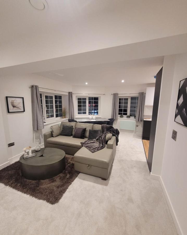 Luxury 1 Bed Apartment In The Centre Of Rochester Рочестер Екстер'єр фото