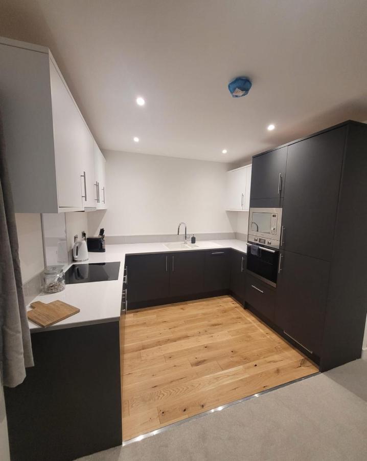Luxury 1 Bed Apartment In The Centre Of Rochester Рочестер Екстер'єр фото